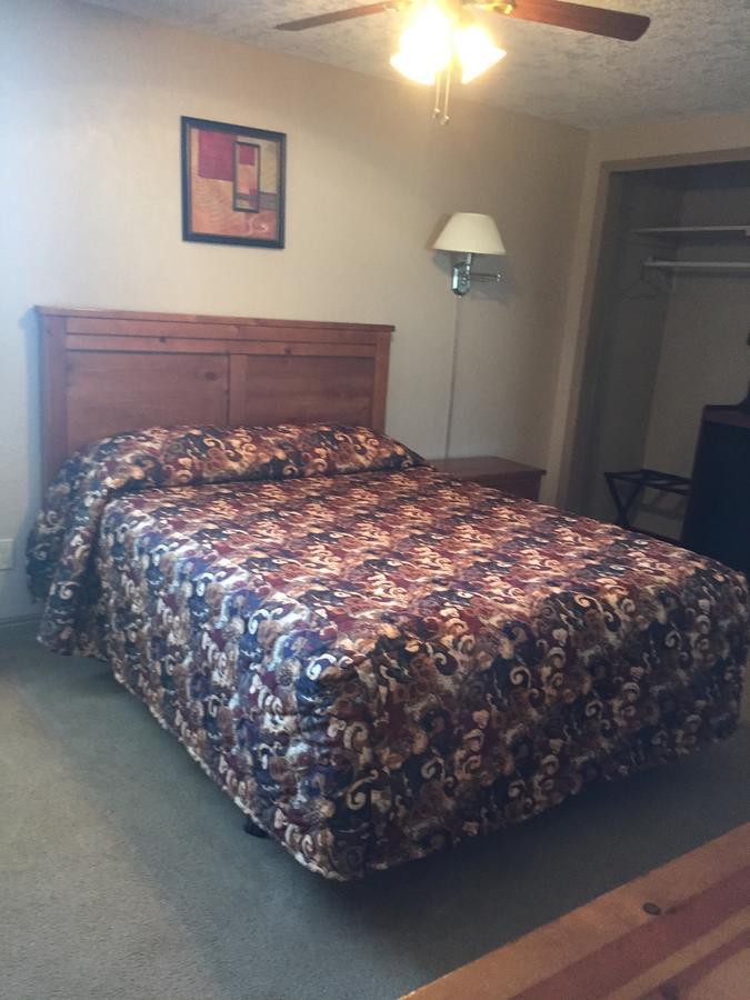 Harrison Inn Duchesne Bagian luar foto